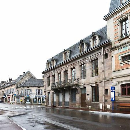 Les Pieds Dans L'Eau,La Tete Dans Les Nuages Lejlighed Luxeuil-les-Bains Eksteriør billede