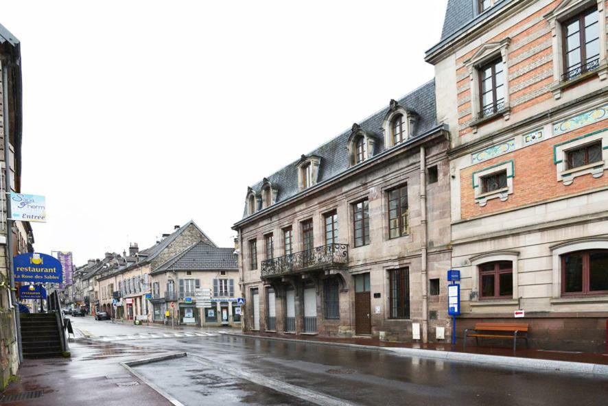 Les Pieds Dans L'Eau,La Tete Dans Les Nuages Lejlighed Luxeuil-les-Bains Eksteriør billede